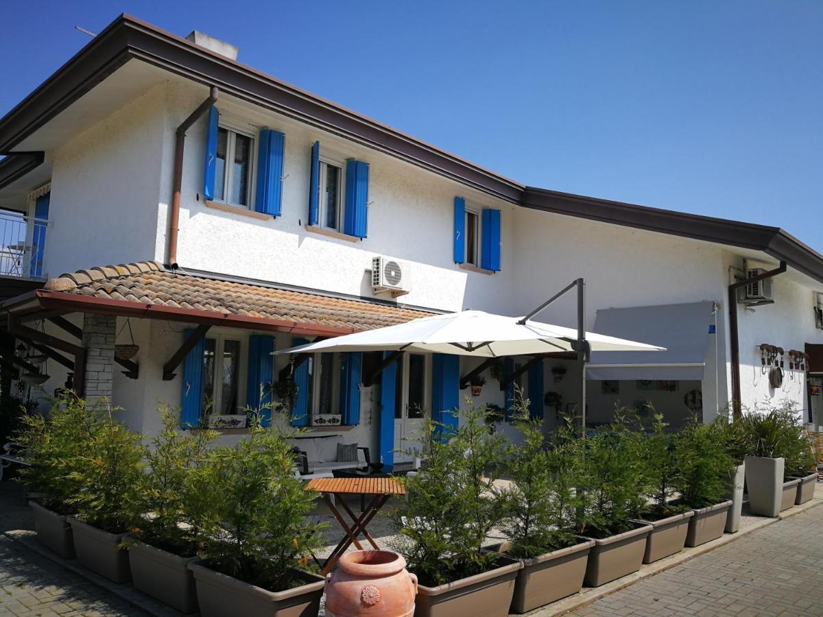 Villa Roma Holidays 耶索洛 外观 照片