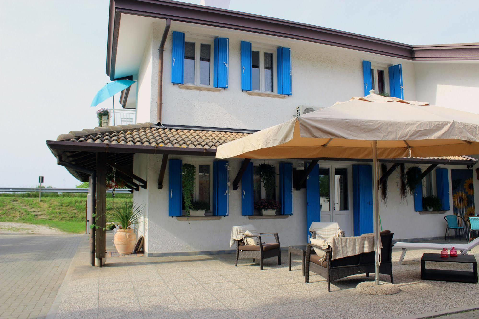 Villa Roma Holidays 耶索洛 外观 照片