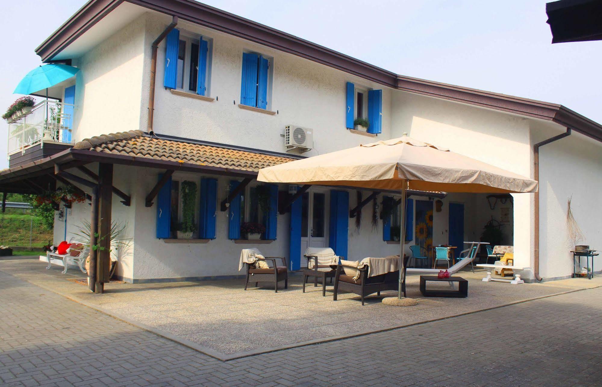 Villa Roma Holidays 耶索洛 外观 照片